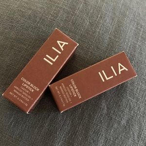 ILIA lipstick color:amberlight